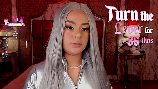 SoffiQueen online show from 19, 12, 2025