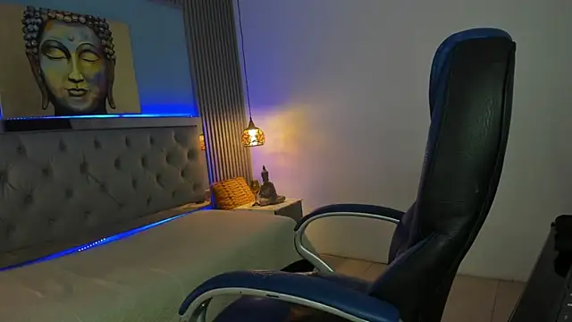 Snapshot of JackSwan18 chatting on 17, 11, 2025 JackSwan18 online show from 17, 11, 2025