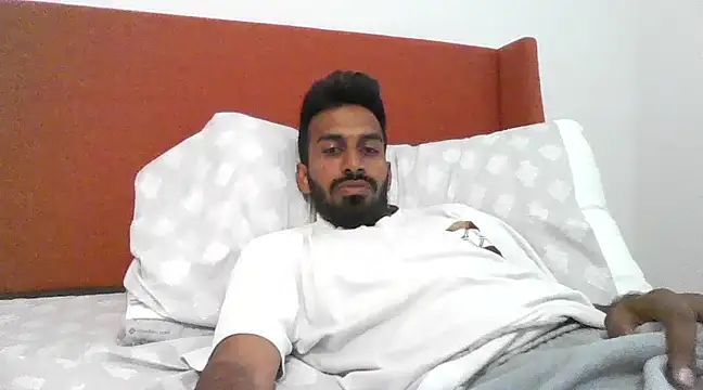 skinny  boy   online show from 19, 2, 2025