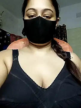 Snapshot of Etha-Moni chatting on 13, 9, 2025 Etha-Moni online show from 13, 9, 2025