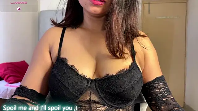 Snapshot of ohh_mona chatting on 14, 10, 2025 ohh mona online show from 14, 10, 2025