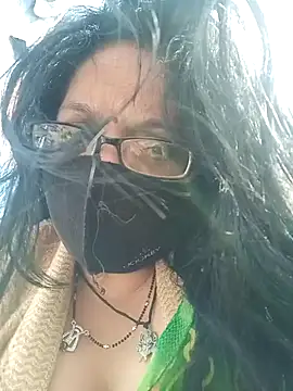 Snapshot of heenage chatting on 11, 1, 2025 heenage online show from 11, 1, 2025