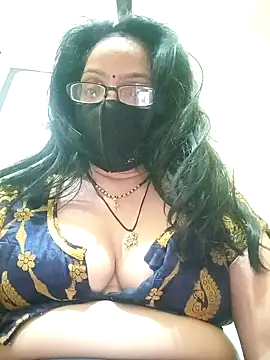 Snapshot of heenage chatting on 8, 2, 2025 heenage online show from 8, 2, 2025