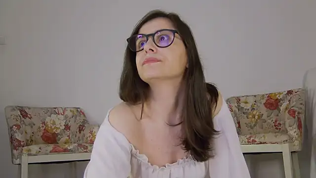 Snapshot of SophieeRain chatting on 15, 10, 2025 SophieeRain online show from 15, 10, 2025
