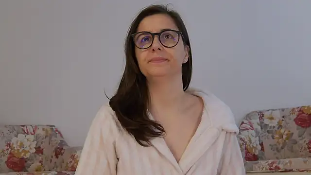 Snapshot of SophieeRain chatting on 19, 10, 2025 SophieeRain online show from 19, 10, 2025