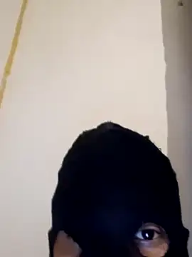 Skinnyben10 online show from 17, 1, 2025