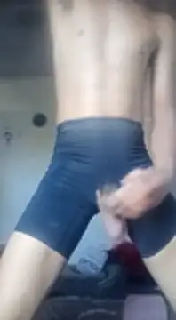 Skinnyben10 online show from 9, 2, 2025