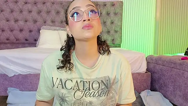 EMILYY FOXY online show from 6, 3, 2026