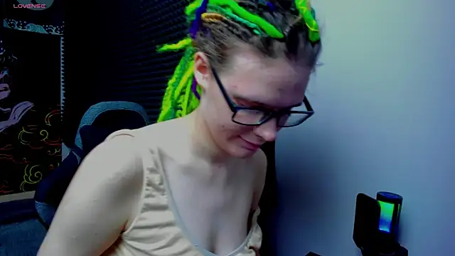 Snapshot of KIKI_Krash chatting on 13, 9, 2025 KIKI Krash online show from 13, 9, 2025