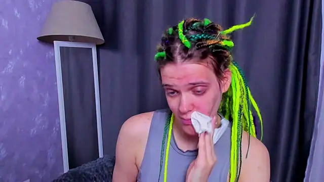 Snapshot of KIKI_Krash chatting on 23, 9, 2025 KIKI Krash online show from 23, 9, 2025