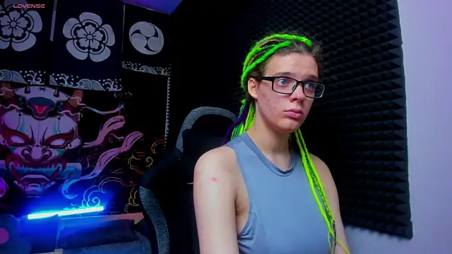 Snapshot of KIKI_Krash chatting on 26, 9, 2025 KIKI Krash online show from 26, 9, 2025