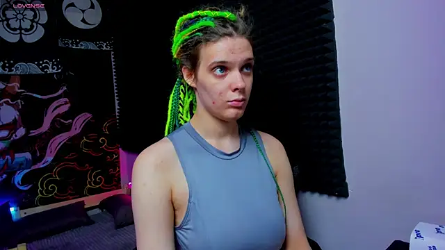 Snapshot of KIKI_Krash chatting on 12, 10, 2025 KIKI Krash online show from 12, 10, 2025