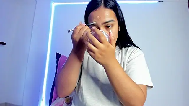 Snapshot of anniesweet- chatting on 11, 4, 2026 anniesweet- online show from 11, 4, 2026