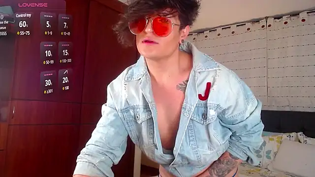 Hornymoan online show from 8, 2, 2025