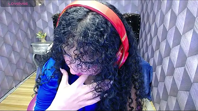 Sofiacowperx online show from 19, 12, 2024