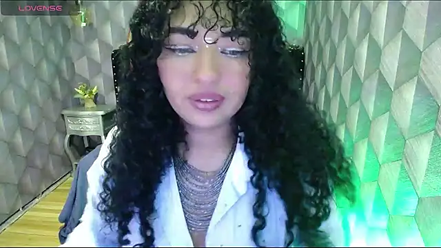 Sofiacowperx online show from 20, 12, 2024