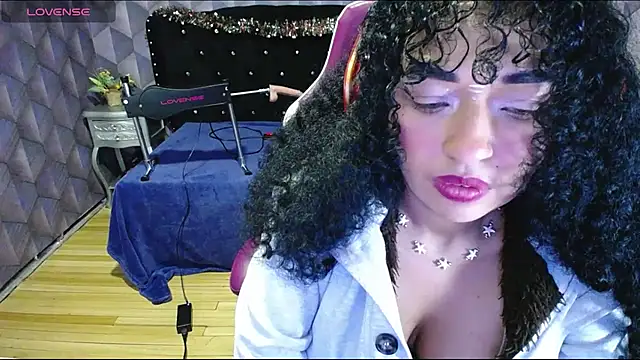 Sofiacowperx online show from 28, 12, 2024