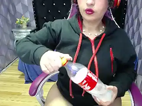 Sofiacowperx online show from 16, 1, 2025