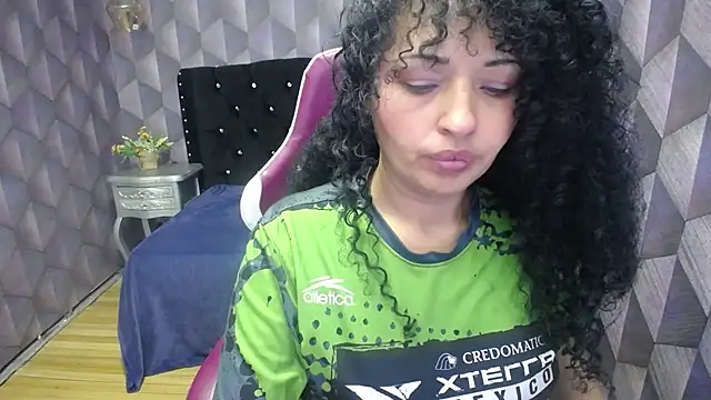 Sofiacowperx online show from 25, 1, 2025
