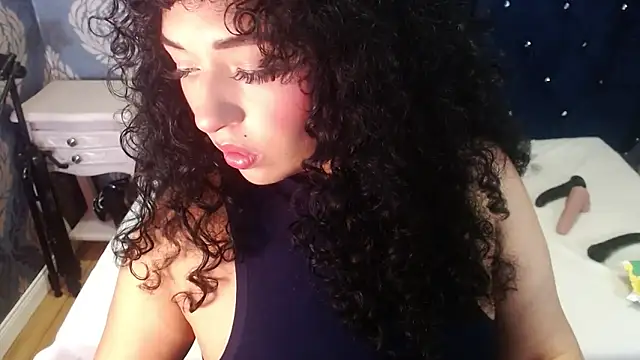 Sofiacowperx online show from 17, 5, 2026