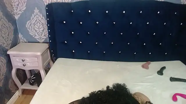 Sofiacowperx online show from 19, 5, 2026