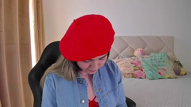 Lau Bee online show from 4, 1, 2025