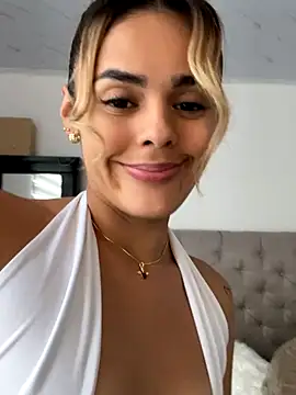 ZoeJohnsoon online show from 1, 11, 2025