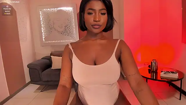 SavannahStorm online show from 15, 2, 2025