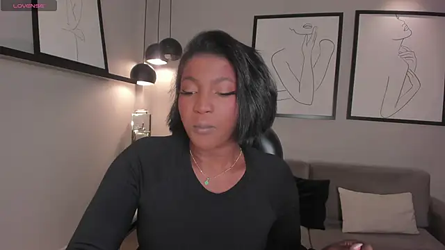 Snapshot of SavannahStorm chatting on 5, 3, 2026 SavannahStorm online show from 5, 3, 2026