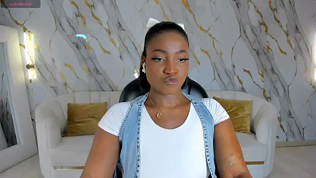 Snapshot of SavannahStorm chatting on 15, 3, 2026 SavannahStorm online show from 15, 3, 2026