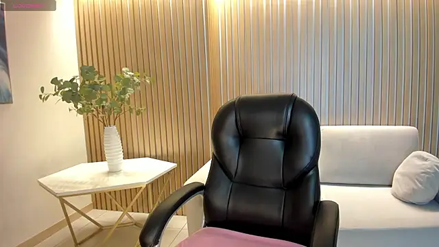 Snapshot of SavannahStorm chatting on 21, 3, 2026 SavannahStorm online show from 21, 3, 2026