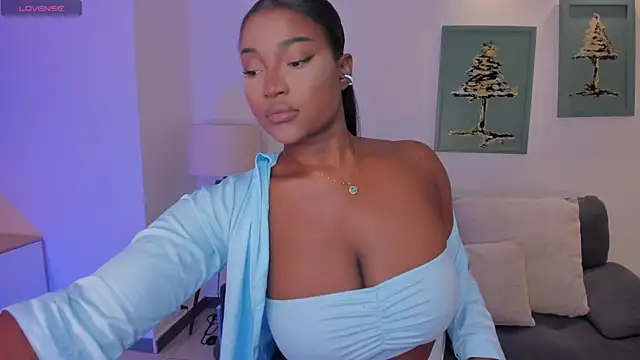 SavannahStorm online show from 7, 5, 2026