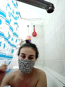 Snapshot of MikaKors chatting on 18, 12, 2024 MikaKors online show from 18, 12, 2024