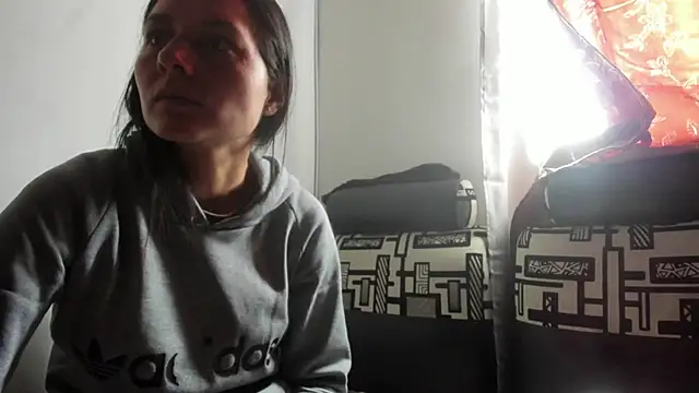Nathaly love96 online show from 4, 7, 2026