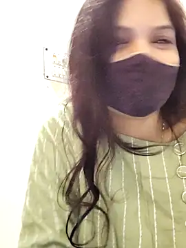 illay love online show from 3, 2, 2025