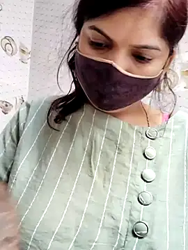 illay love online show from 3, 3, 2025