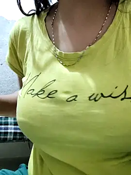 illay love online show from 4, 3, 2025