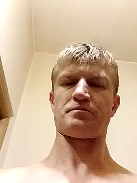 Snapshot of Lovely_1986 chatting on 8, 3, 2026 Lovely 1986 online show from 8, 3, 2026