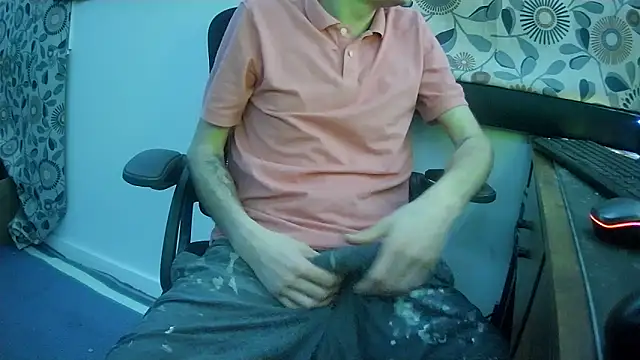 Snapshot of MrKingDick607 chatting on 6, 4, 2026 MrKingDick607 online show from 6, 4, 2026