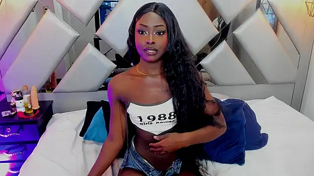 Snapshot of Nahomi-Hill chatting on 28, 2, 2025 Nahomi-Hill online show from 28, 2, 2025