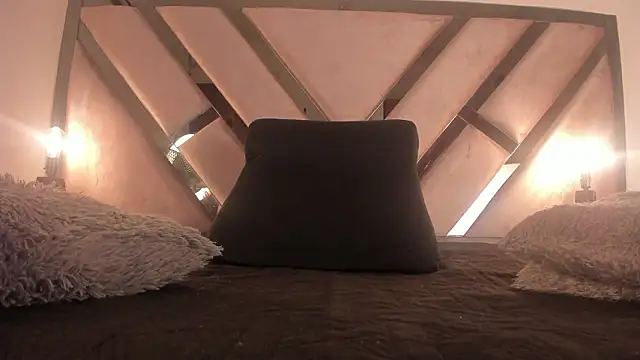 Sophia Lemos online show from 2, 2, 2026