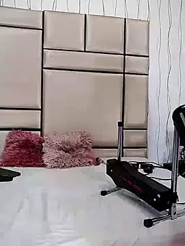 Adel Nesbiit online show from 20, 12, 2024