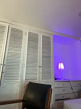 Adel Nesbiit online show from 28, 6, 2026