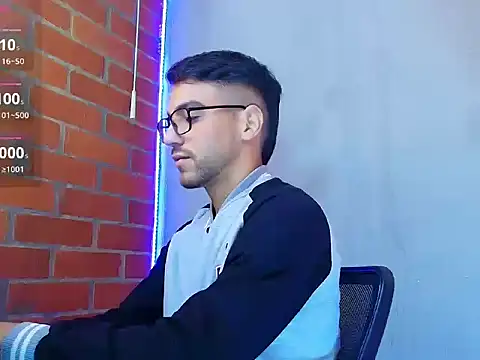 Leandro valenzuela online show from 13, 10, 2025