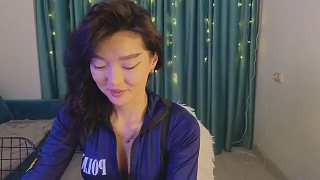 AudreyMell online show from 10, 1, 2025