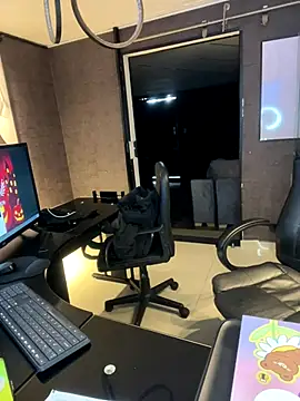 ElaaPerez online show from 28, 10, 2025