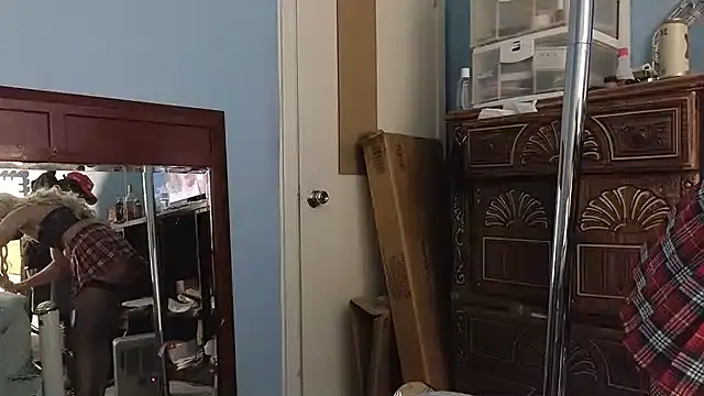 Sandrasaa online show from 10, 12, 2024