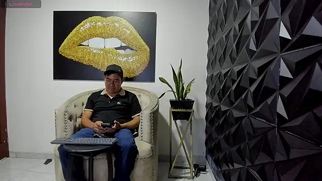 Snapshot of Jhonatan_Morales_S chatting on 18, 10, 2025 Jhonatan Morales S online show from 18, 10, 2025