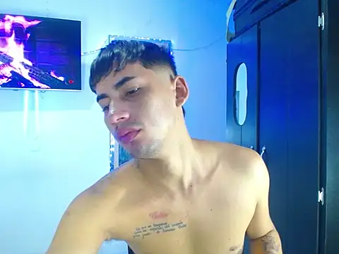Snapshot of boy_latino_sex chatting on 24, 9, 2025 boy latino sex online show from 24, 9, 2025