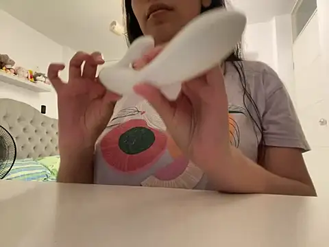 ForeverLola2024 online show from 4, 3, 2025